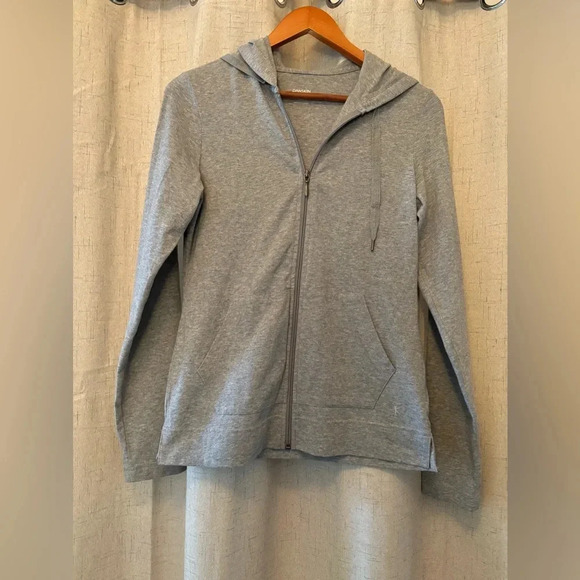 Danskin Now Size S (4-6) Junior. Gray long sleeve zippered hoodie with pockets. - Picture 1 of 4